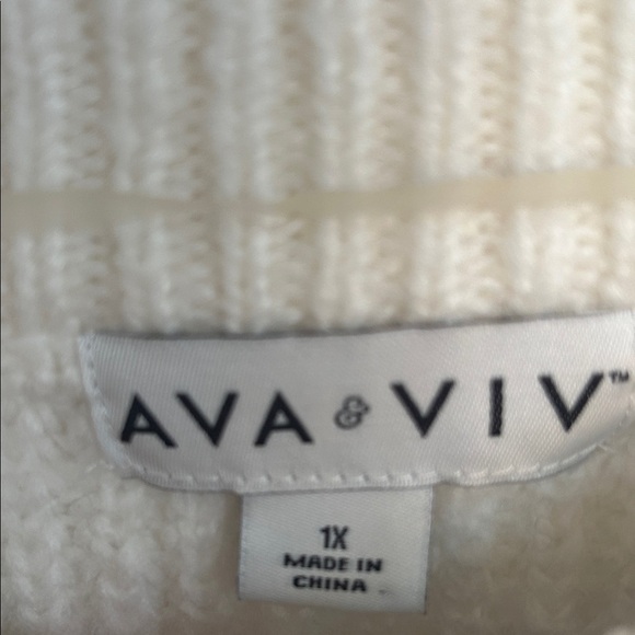 Ava & Viv Cream Knit Sweater - Picture 2 of 9